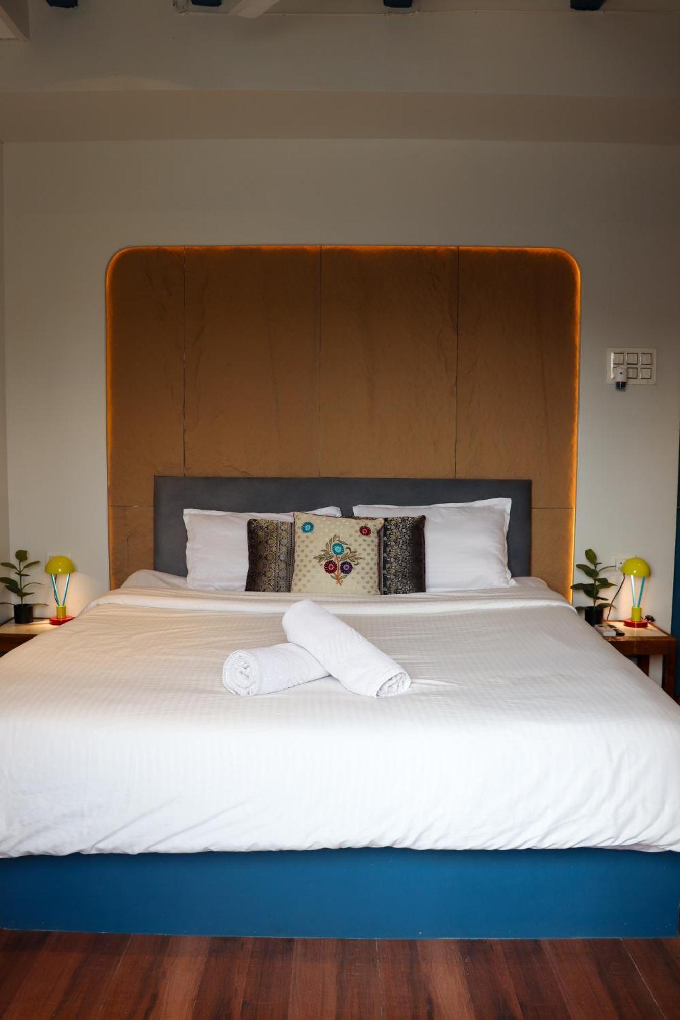 Blue Door Hotel บุนดิ ภายนอก รูปภาพ